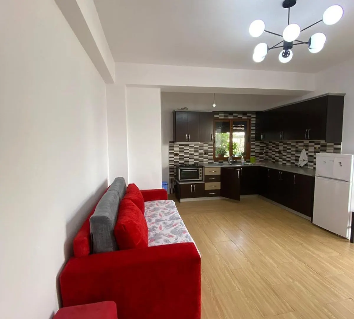 Home Laura Sarande